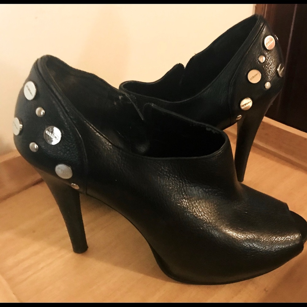 BCBG GIRLS black dress shoe